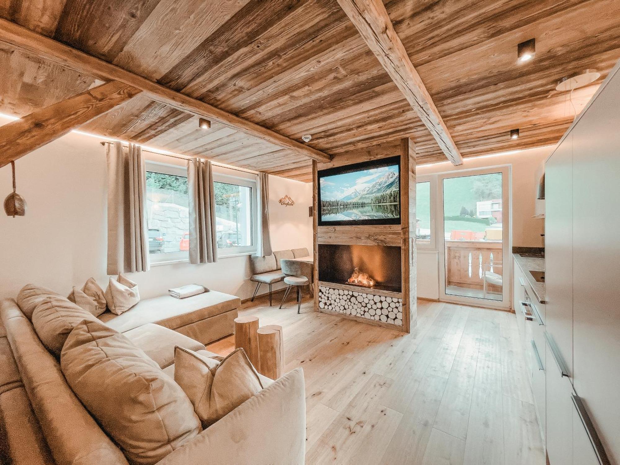 Oldwood Chalet - Balcony & Car Park By Alpenluxus Appartements Fügen Esterno foto
